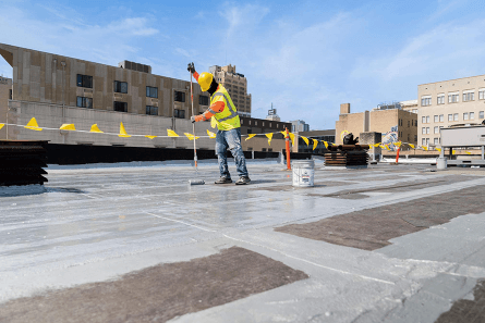 How Wet Insulation Reduces Performance in Commercial Roofing Systems